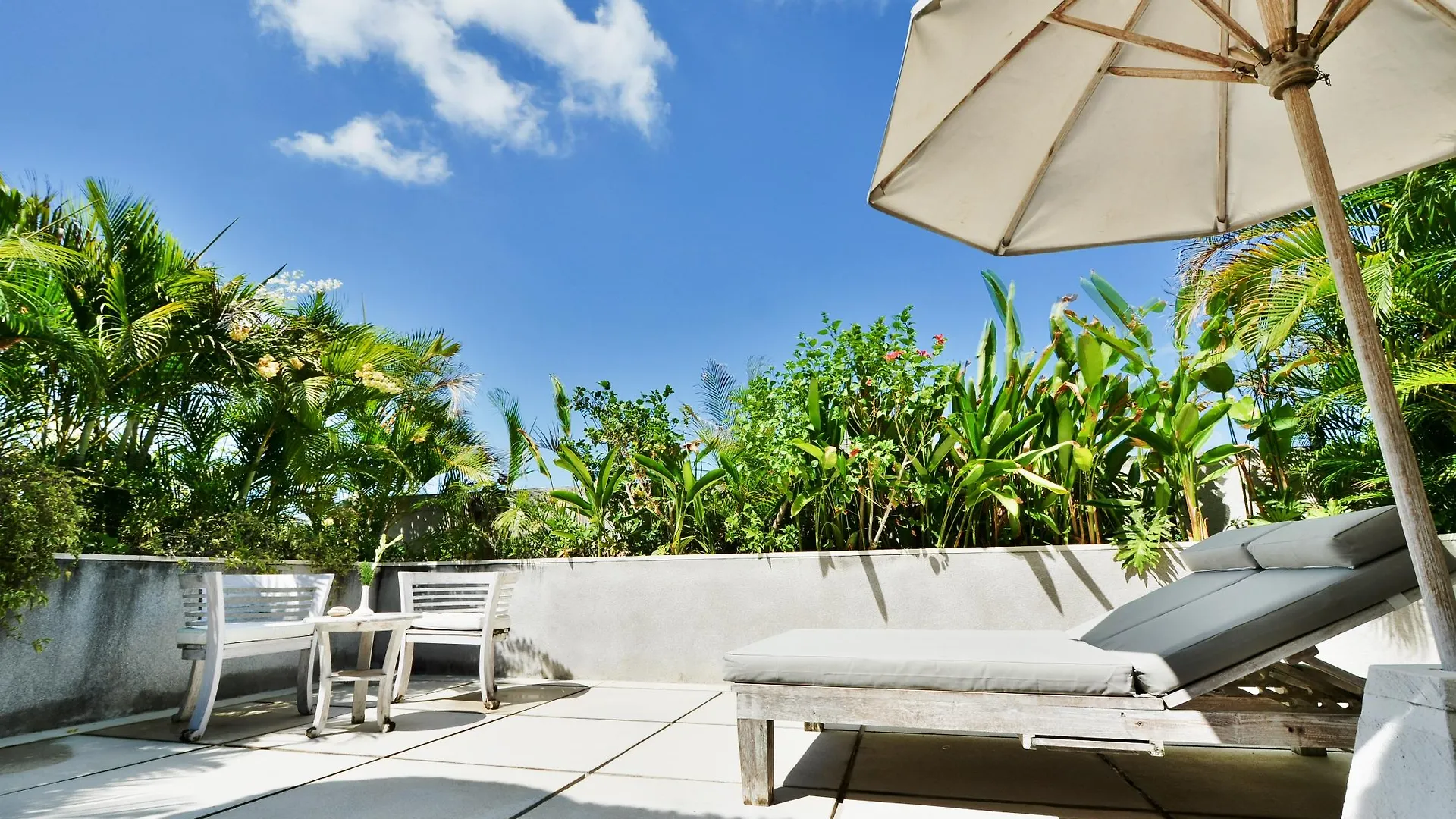 Nyaman Villas Seminyak Hotel